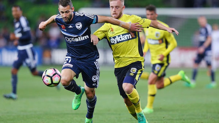 Central Coast Mariners cùng Melbourne Victory